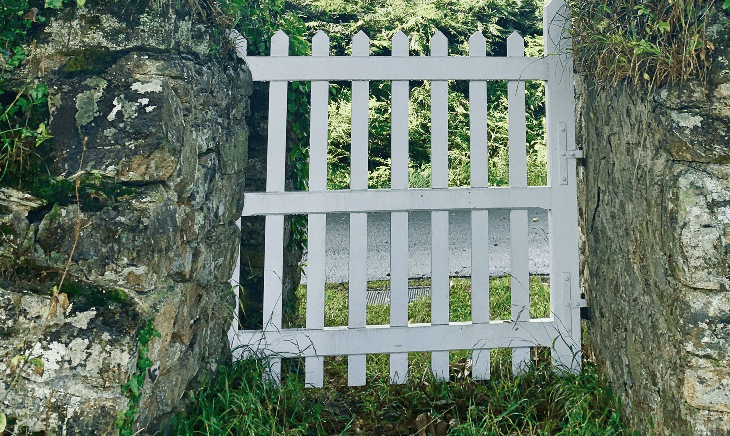 Top tips for painting your garden gate